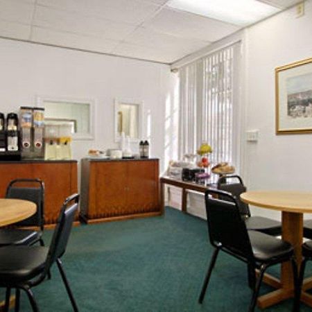 Travelodge - Alexandria Restaurant photo